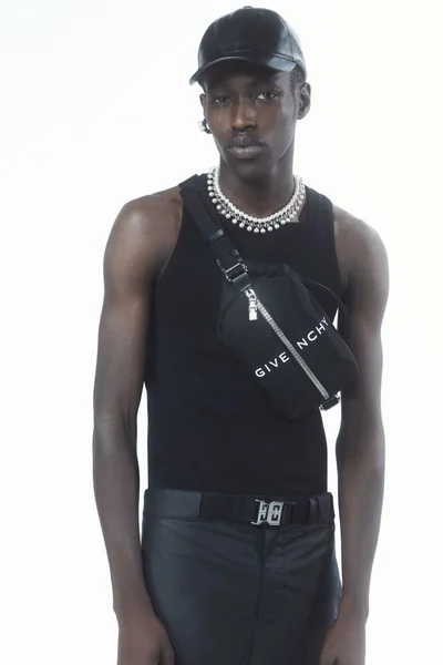 Look 10